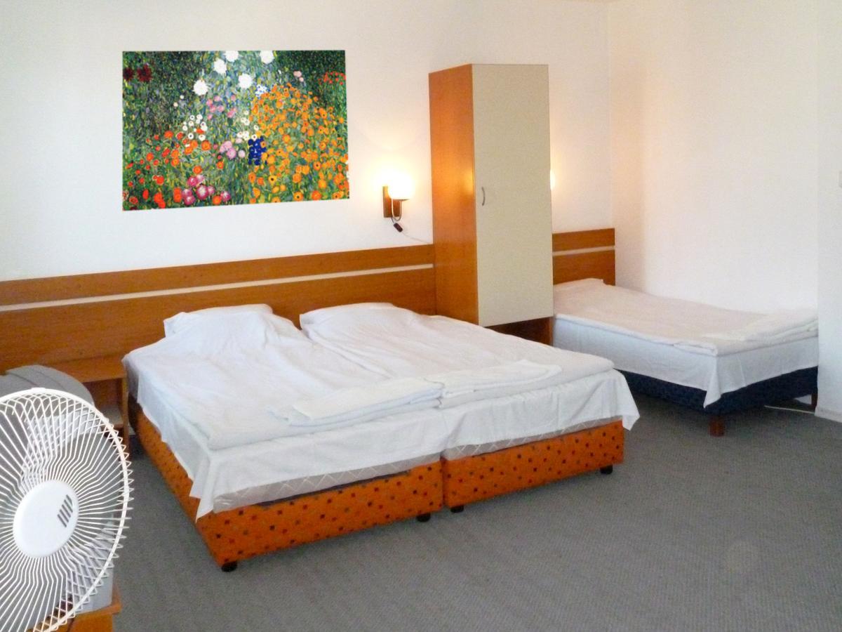 Villa Elfi ゴールデンサンド エクステリア 写真